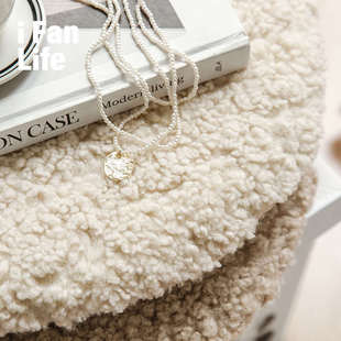 范店佩罗娜圆形家用椅垫四季久坐屁垫座垫办公室毛绒坐垫防滑垫子