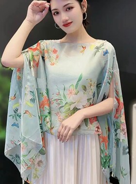 【繁花系列】气质优雅碎花披肩女士宽松蝙蝠袖纹理百搭防晒披肩