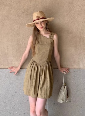 KERNEL COSMOS乌龙冰茶 轻中式侘寂风气斜肩不对称兔子印花连衣裙