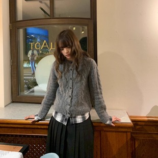 KERNEL COSMOS维罗纳深秋 拉绒麻花假两件羊驼毛拼接格纹毛织开衫