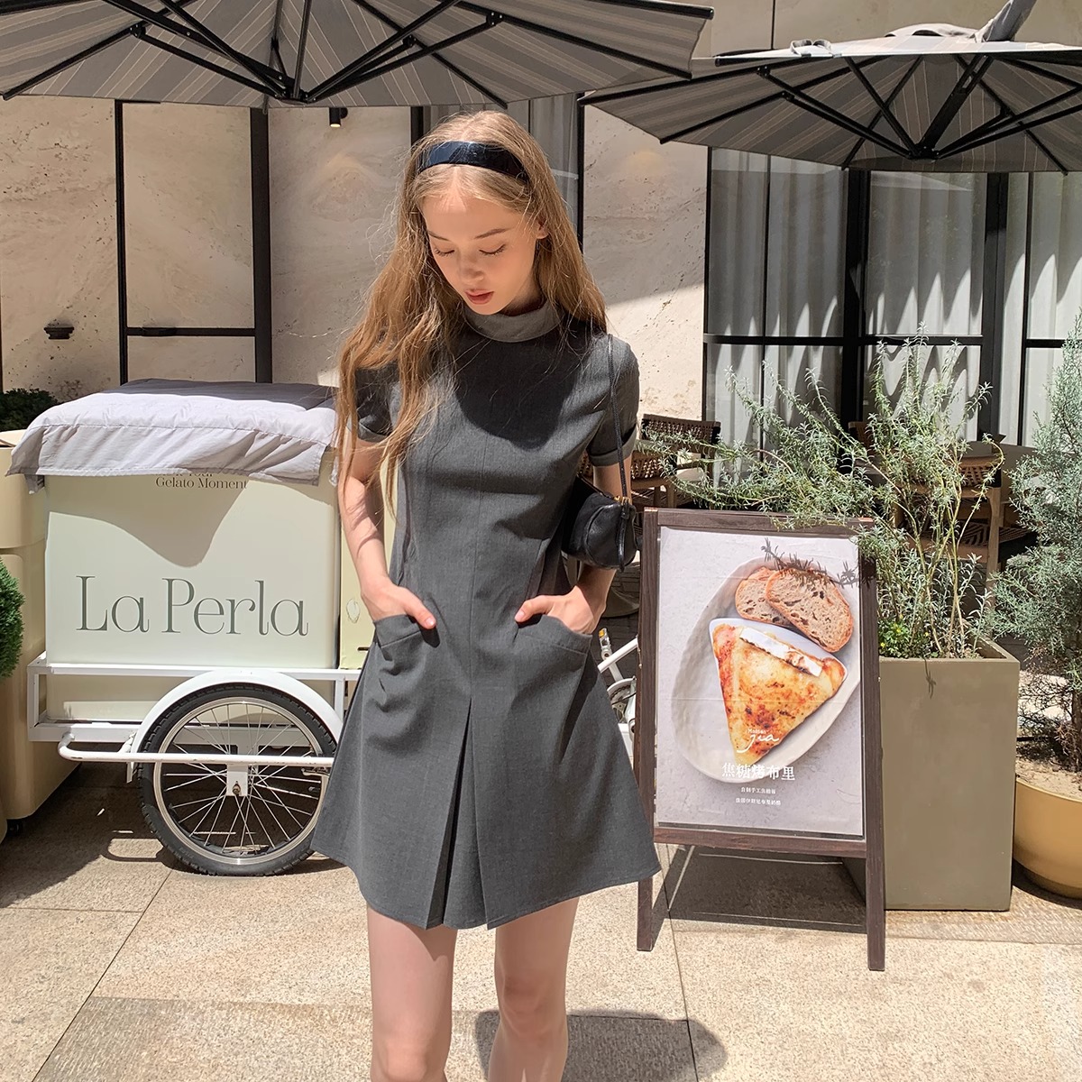 果核宇宙设计感拼色飘带连衣裙