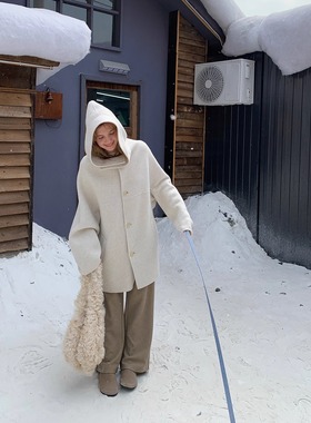 KERNEL COSMOS雪沫朗姆酒 廓形感女巫斗篷连帽羊毛双面呢手工大衣