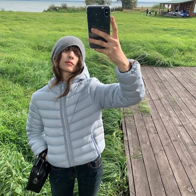 果核宇宙零压感连帽短款羽绒服