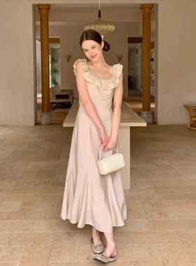 KERNEL COSMOS 佩妮罗曼史 法式气质琉光荷叶边圆领温柔显瘦长裙