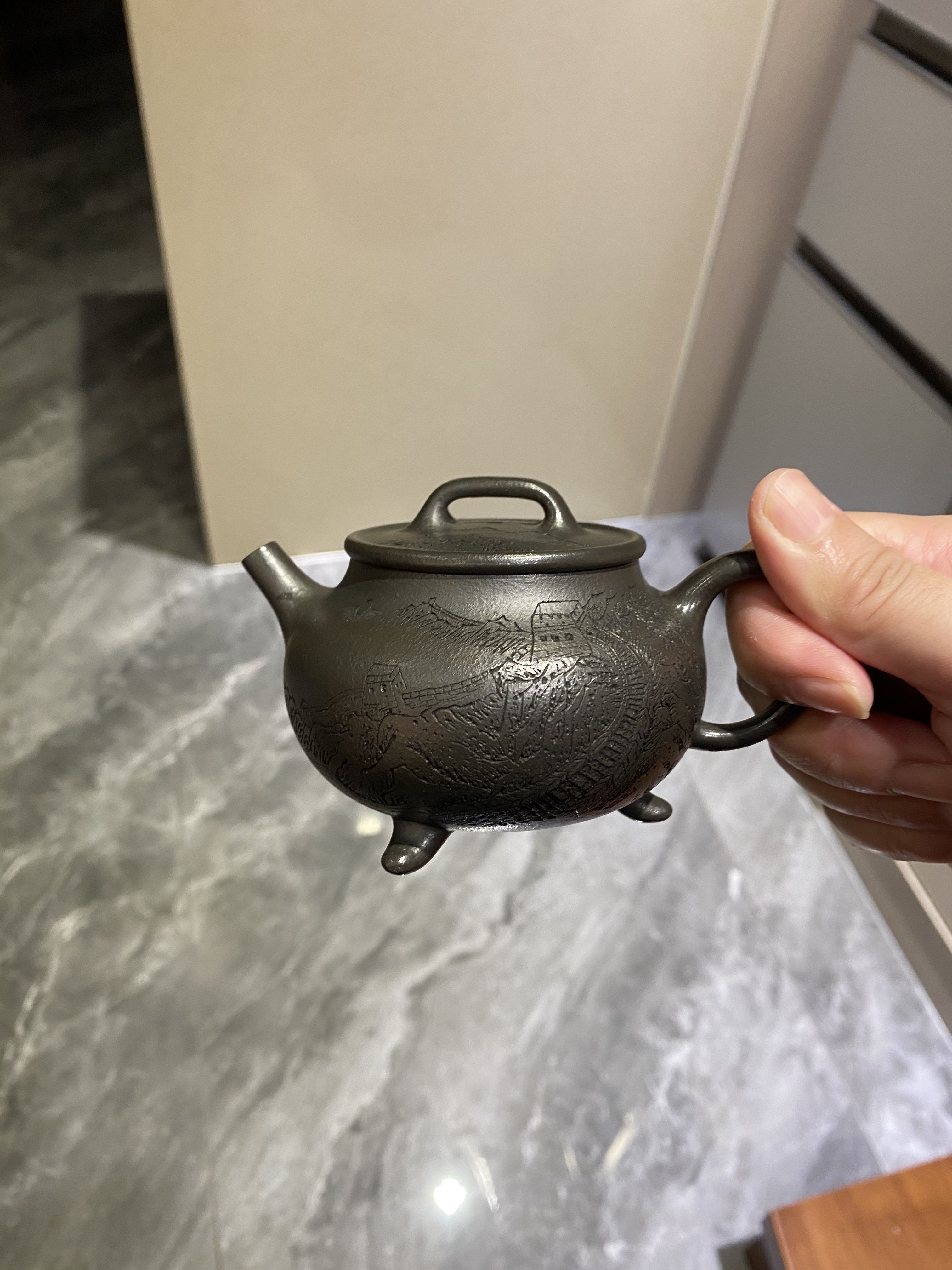 紫砂壶福利刻绘山水绿泥傲雪180c c