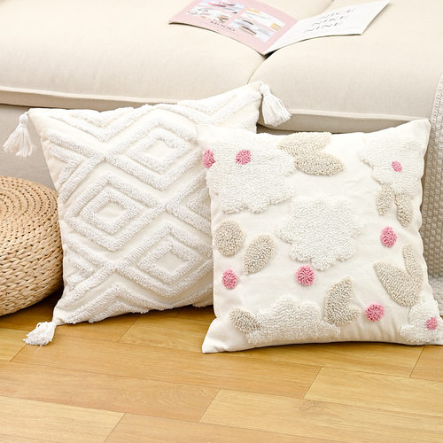 儿童样板房北欧ins轻奢简约现代可爱粉色女孩房沙发爱心抱枕靠垫