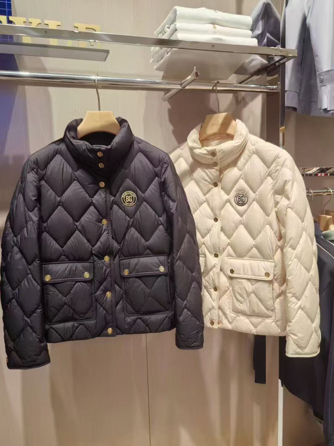 比音勒芬专柜正品25秋冬新款女士休闲反季羽绒服时尚百搭保暖外套