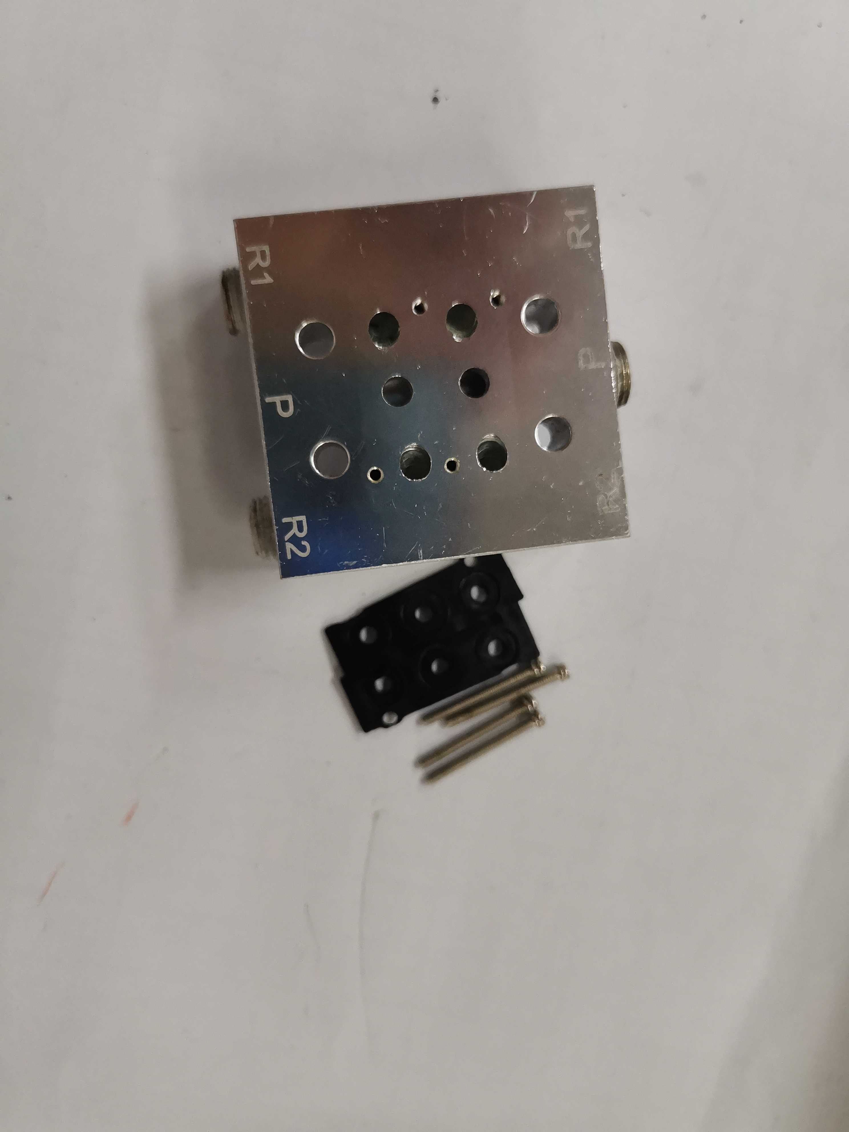 韩国电磁阀汇流板