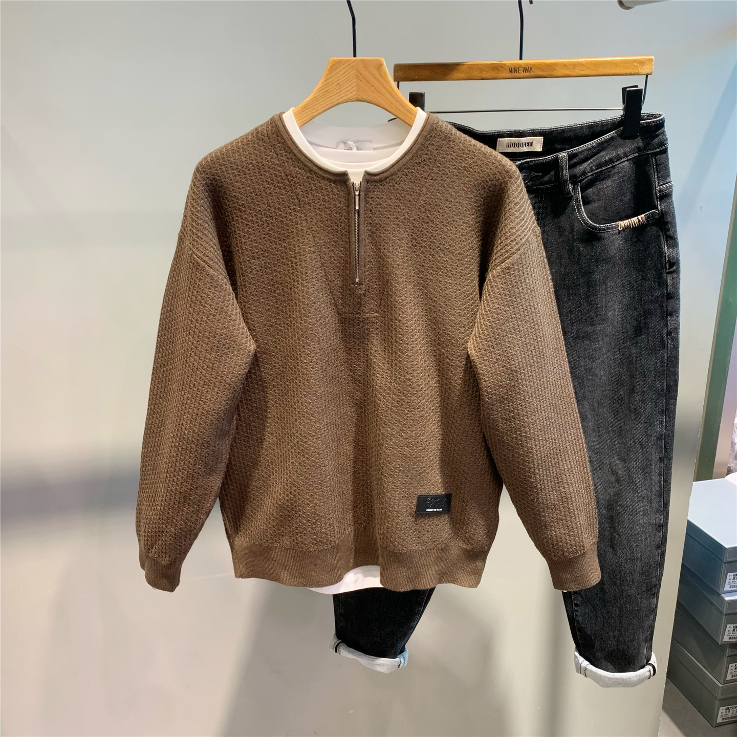 假两件半拉链套头卫衣