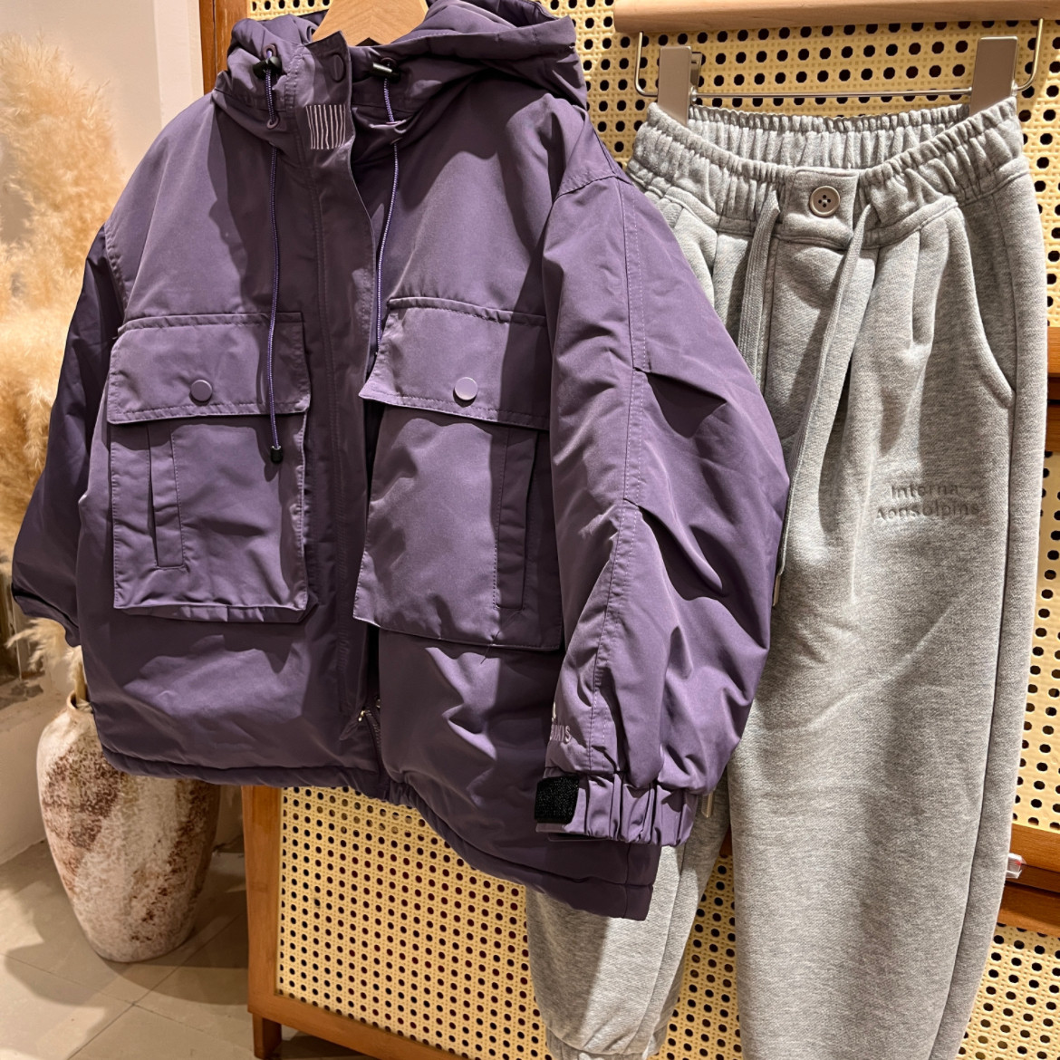 男童女童紫色连帽冲锋衣外套2024冬款中大童韩版潮酷工装加棉夹克