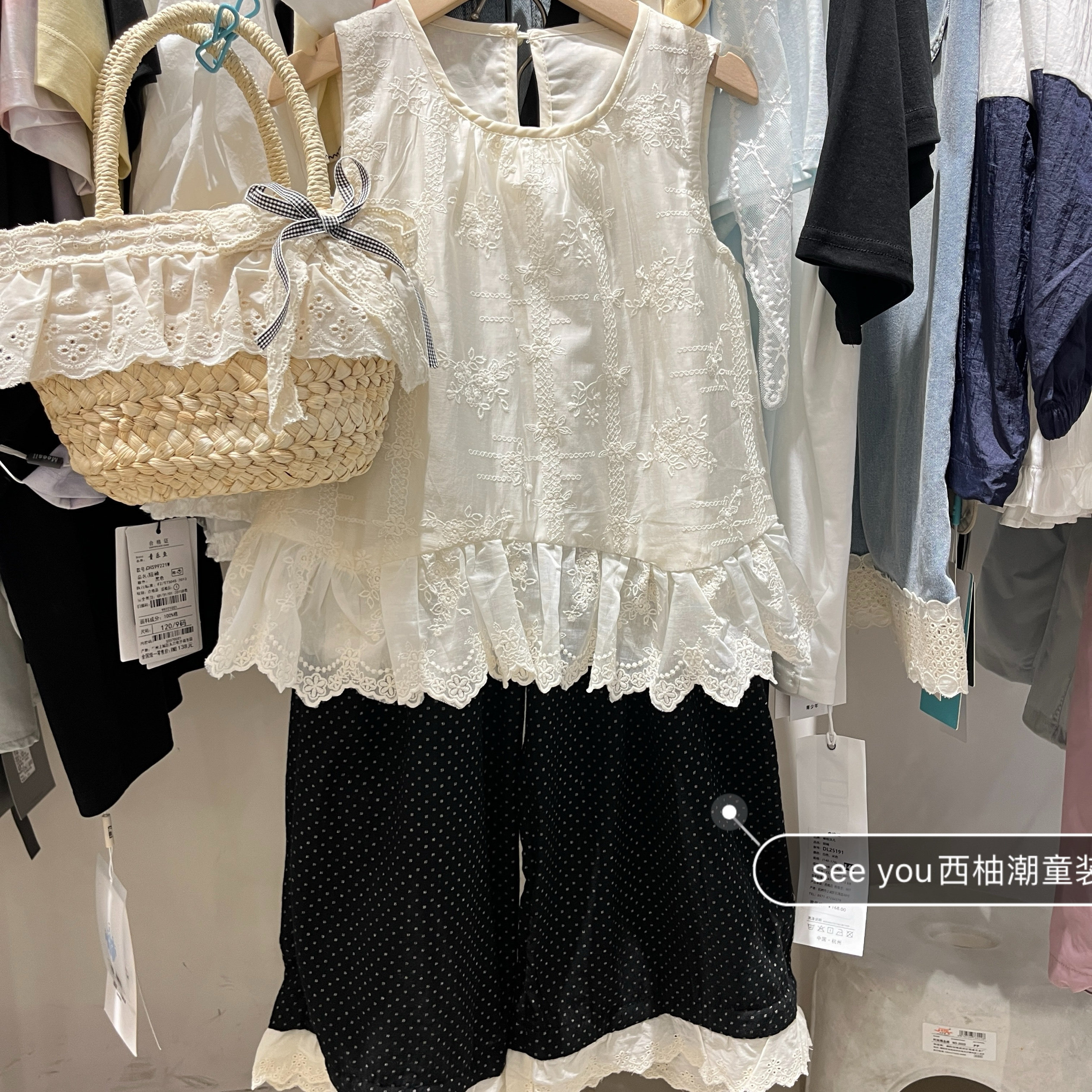 夏季新款女童韩版米色蕾丝无袖上衣黑色圆点麻料直筒裤套装两件套