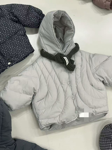 小童韩系童装实体冬装新款女童男童浅灰色连帽茧形洋气羽绒服