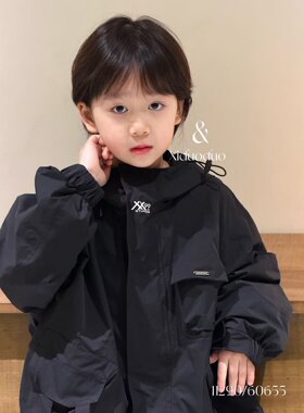 2026春装新款男童女童黑色连帽冲锋衣外套中大童休闲百搭夹克风衣