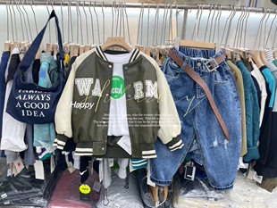2022秋童装男童女童墨绿色拼接米色柔软pu皮夹克棒球服皮衣外套