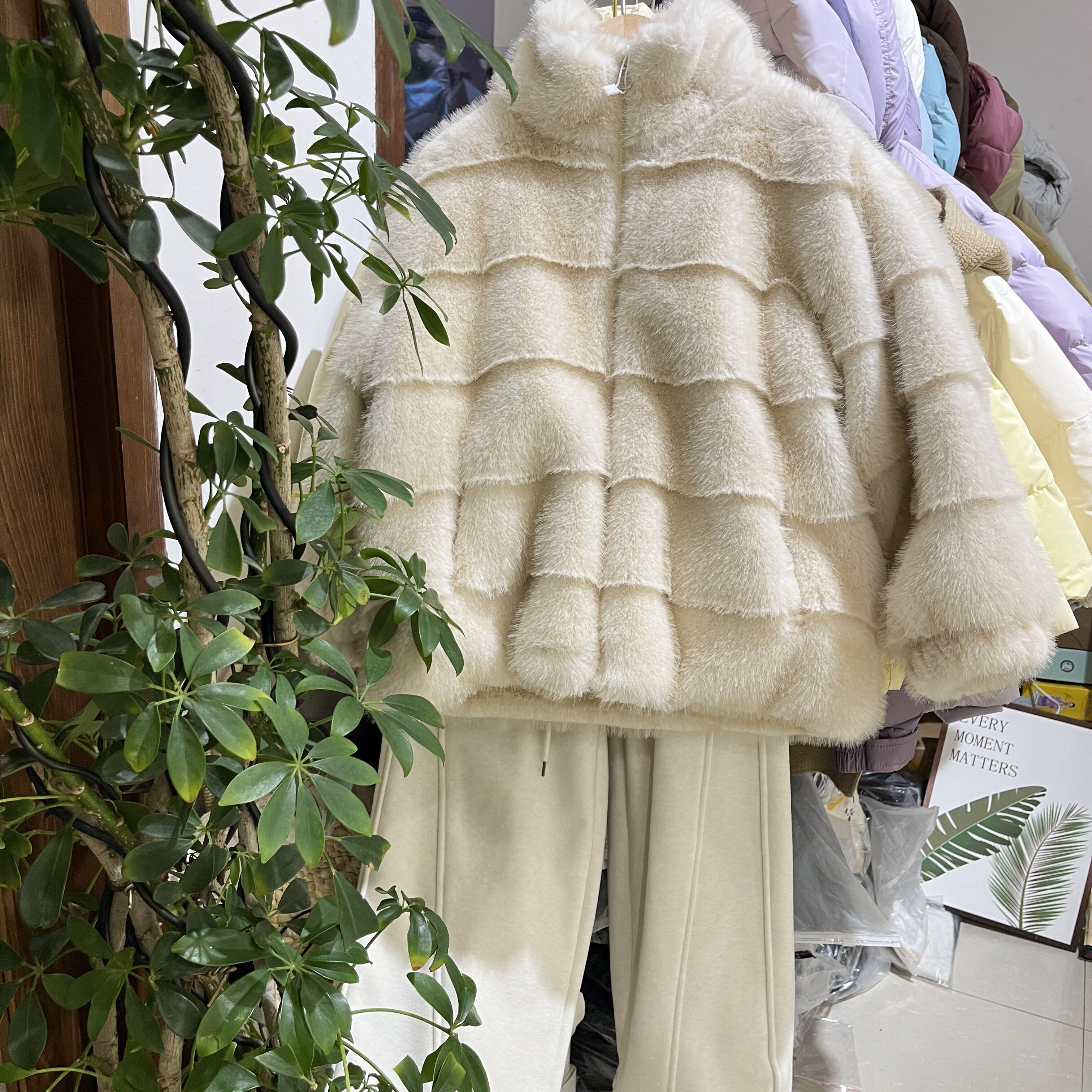 年货款韩系童装冬装新款女童米色加绒加厚水貂毛皮草外套中大童