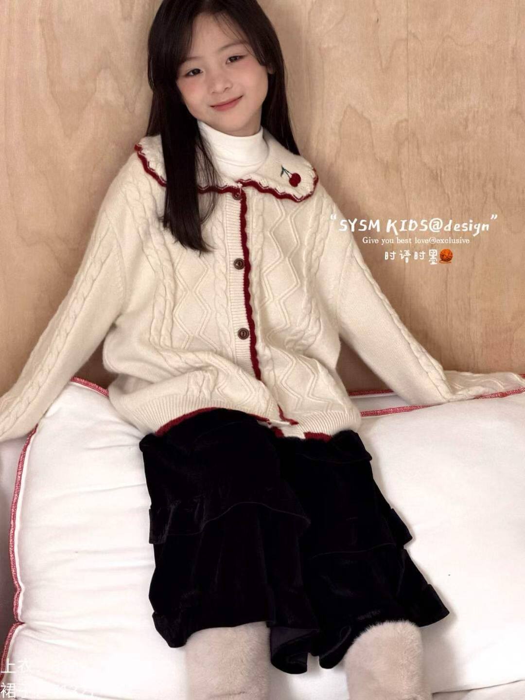 2026冬季新款儿童毛衣女童米白撞色樱桃翻领毛衣中大童开衫外套