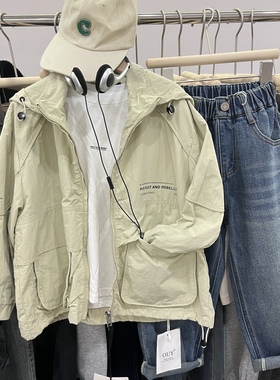 男童秋装淡绿色连帽风衣外套韩版帅气夹克外套简素