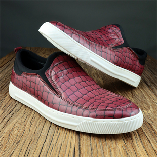 英伦时尚风休闲皮鞋捡漏头层牛皮压花纹男士一脚蹬套鞋手工缝线鞋