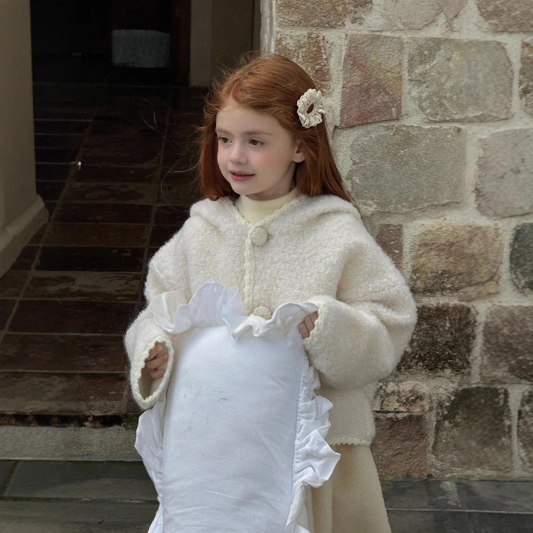 2024冬季新款童装韩版女童70羊毛钩花外套儿童手工花边羊毛开衫