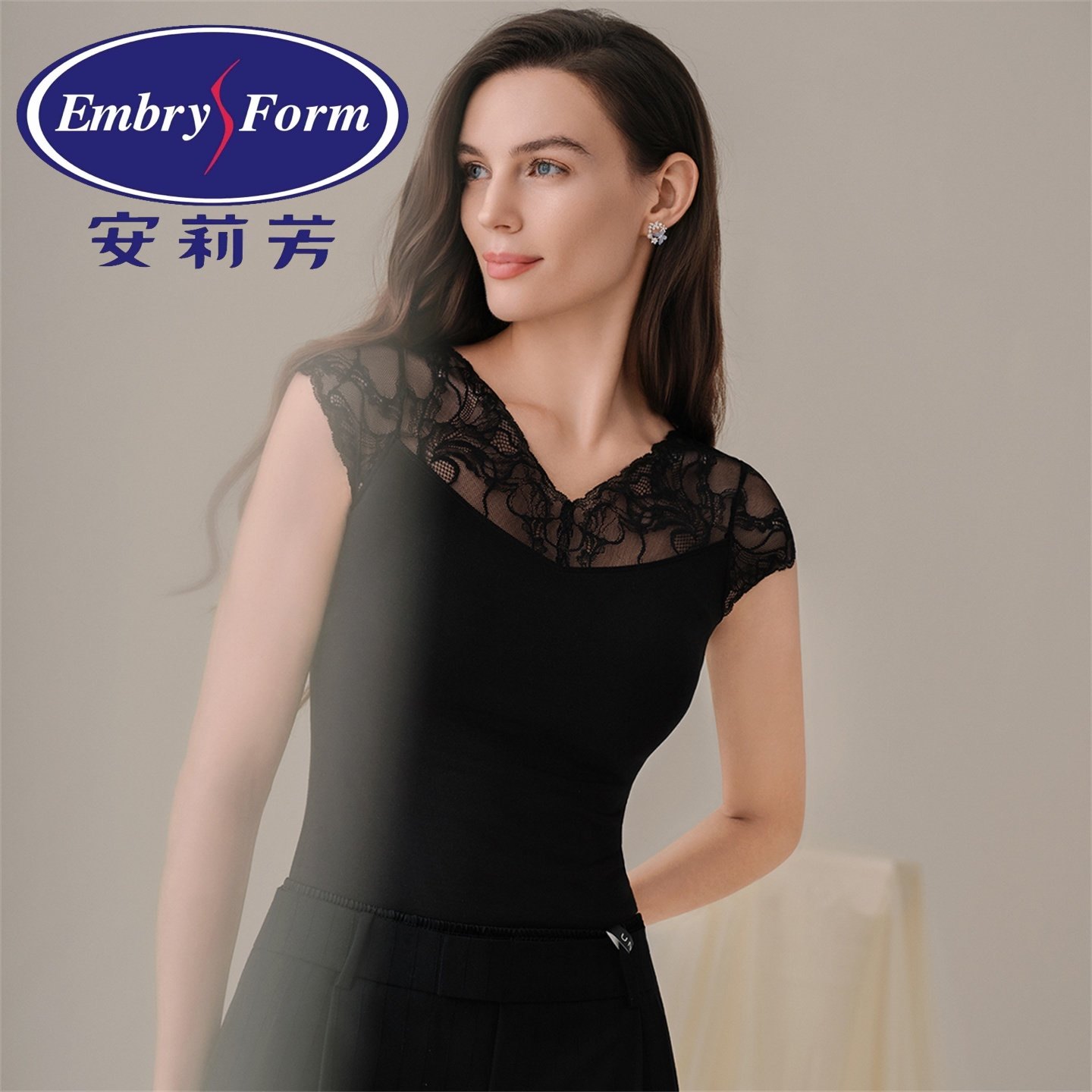 安莉芳专柜新品吊带背心女蕾丝外穿V领性感打底内搭舒适纯色上装