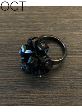 黑曜石ins风方钻花苞夸张戒指