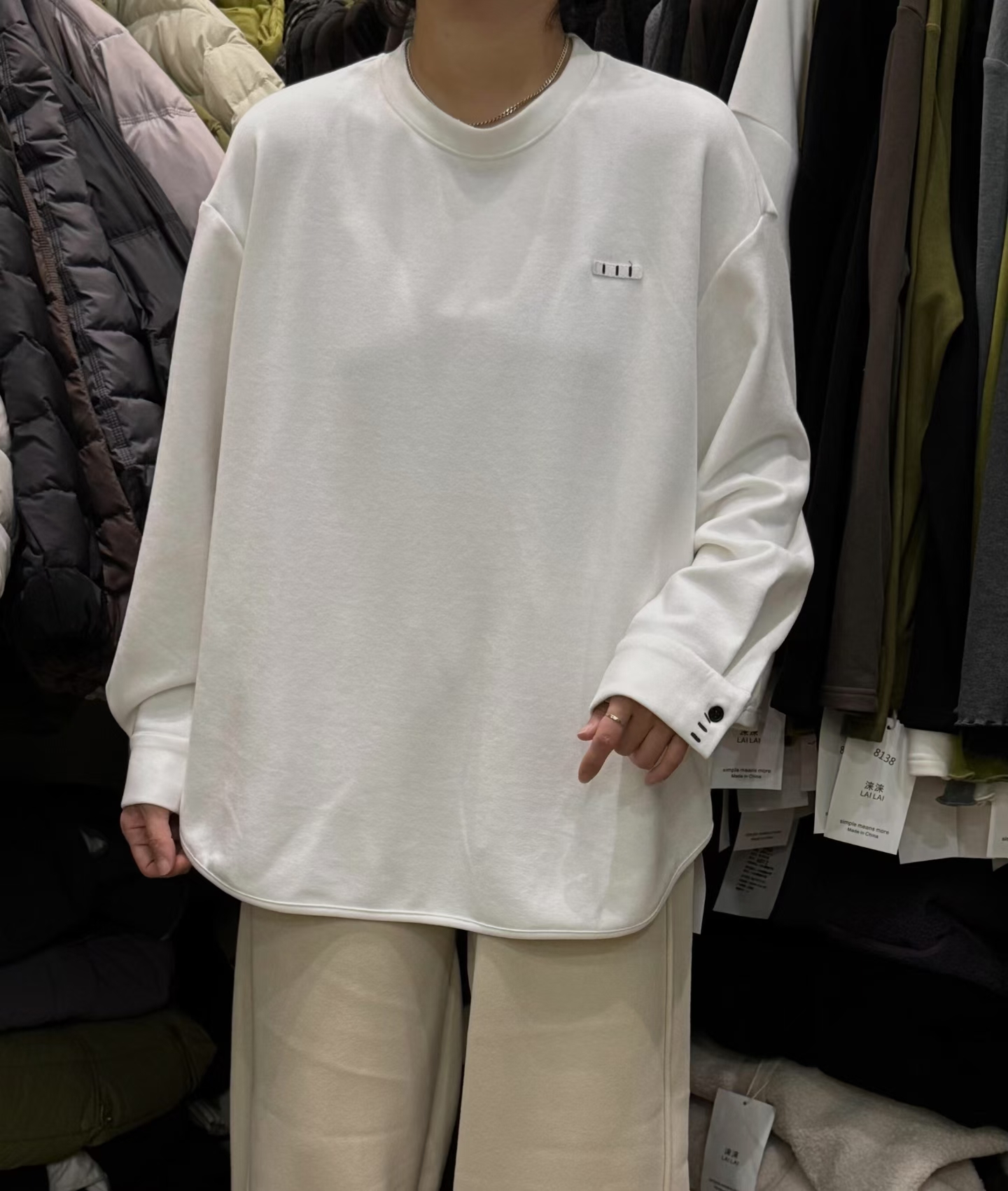 涞涞8133秋冬新款时尚洋气宽松长袖加厚打底内搭显瘦遮肉穿搭上衣