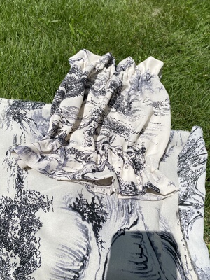 美卡耳套耳花国风雪纺公母史宾格长耳朵狗狗遛弯吃饭防脏夏季拍照