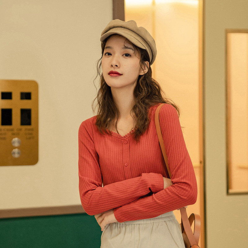茵家2024年春秋装新款少女蕾丝花边装饰扣长袖舒适坑条弹力长T恤