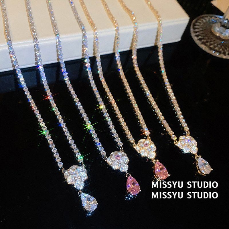 花朵花凝露璨高级感晚宴重工风