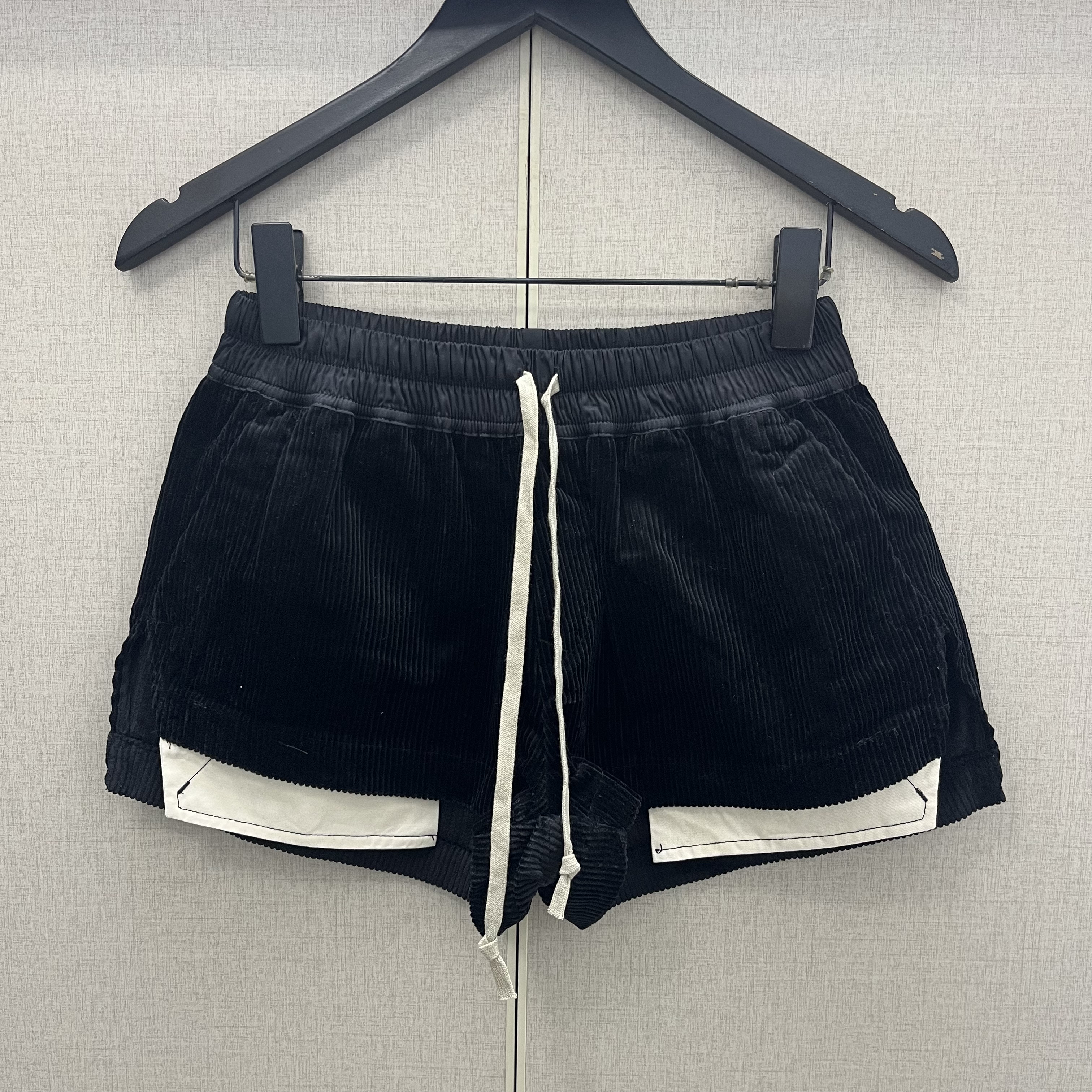 暗黑夏季R风O女士松紧带灯芯绒抽绳白色口袋外露开衩休闲裤短裤