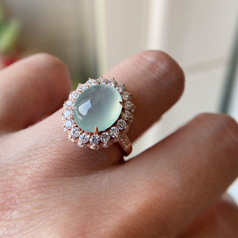 冰种玫瑰金豪华戒指蛋面天然翡翠