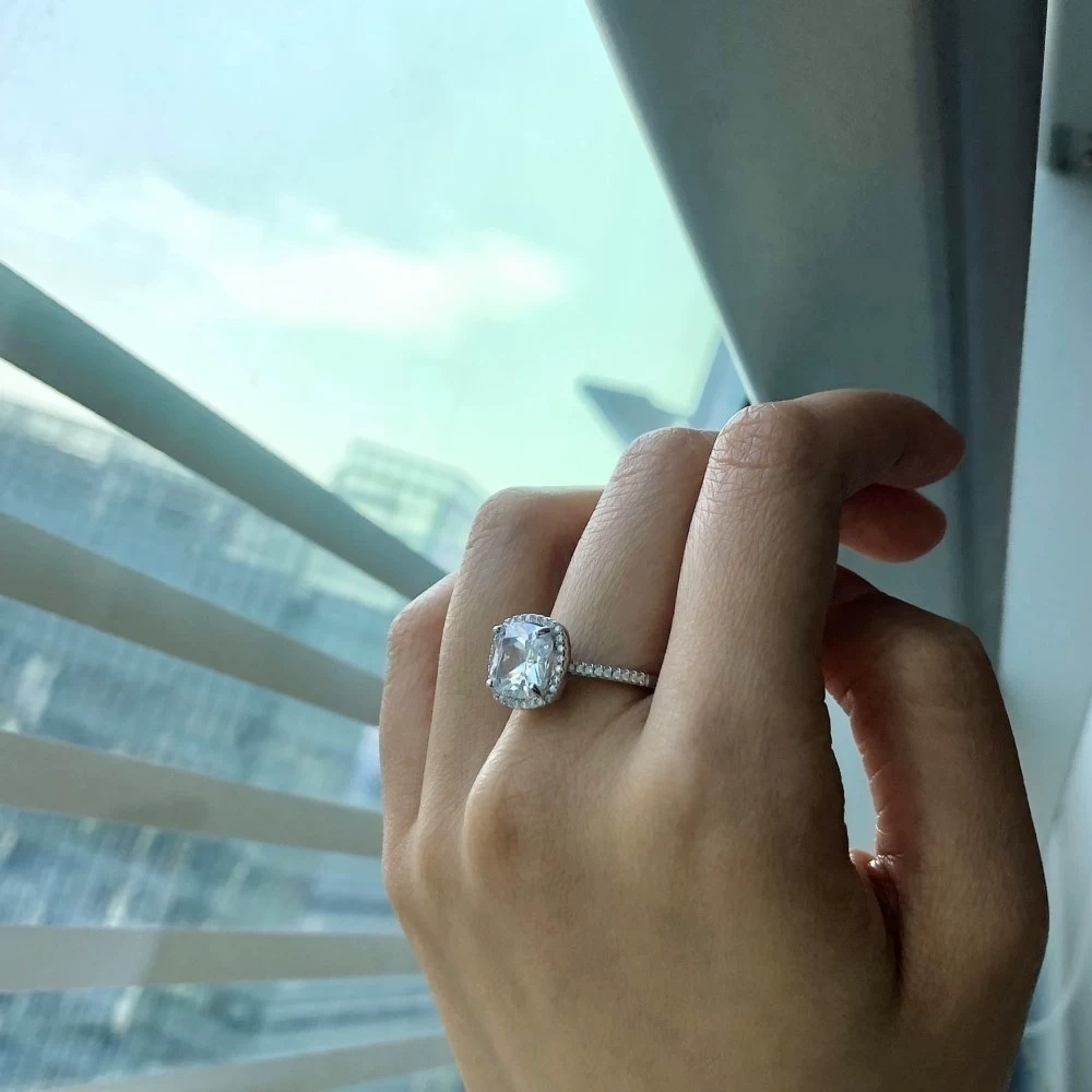 欧美s925纯银戒指女潮流微镶方包经典四爪仿真钻戒子珠宝首饰