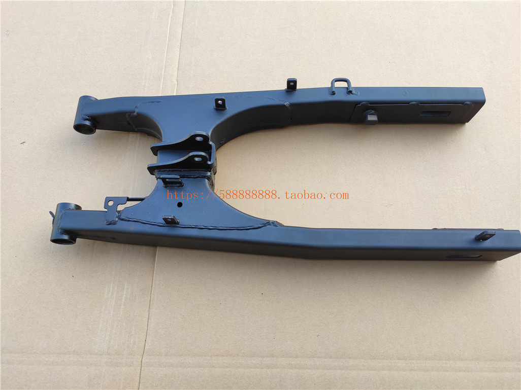 新大洲本田摩托车配件SDH150-F战神后平叉、后摇臂总成原厂正品