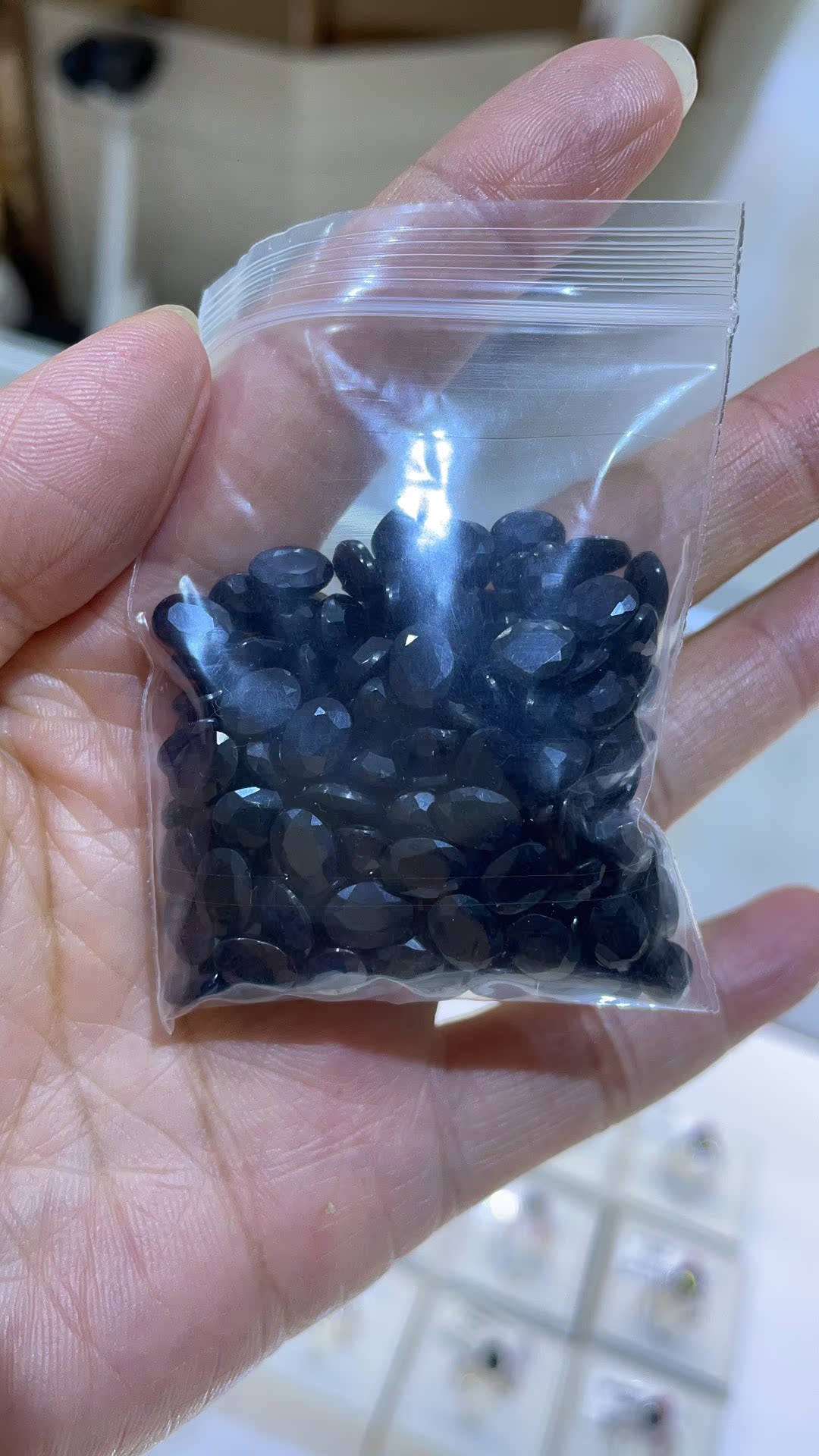 山东昌乐天然无烧蓝宝石裸石戒面原料打磨定制戒指项链耳钉手链