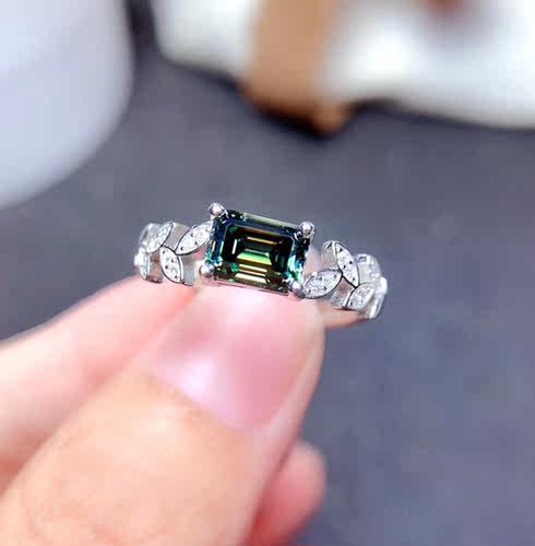 新货925银一克拉小长方莫桑钻戒指火彩闪过钻笔开口指环vvs1净度