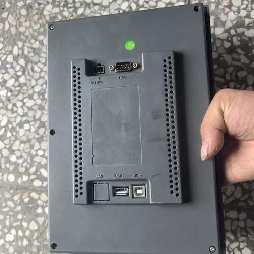 议价BEST工业触控屏幕，没有铭牌看不到型号，好像是10寸屏，成色