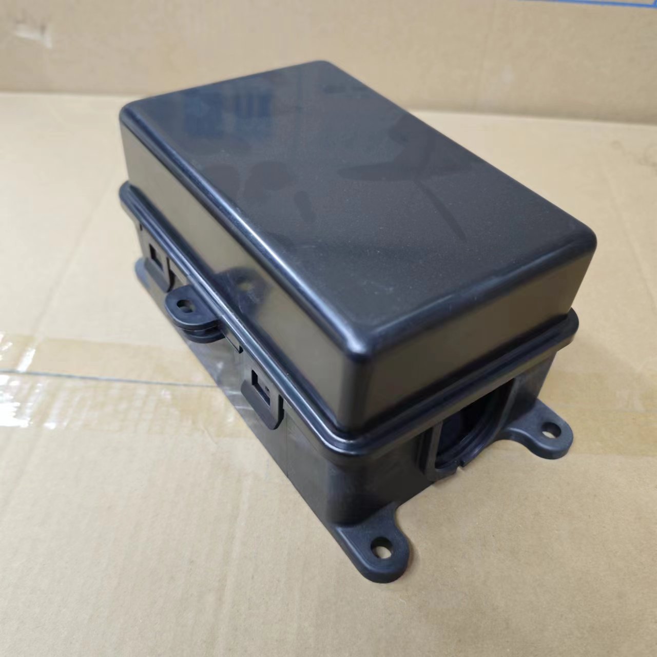 用于解放轻卡保险丝盒盖虎VH货车电源塑料底座总成J6F配电盒上盖