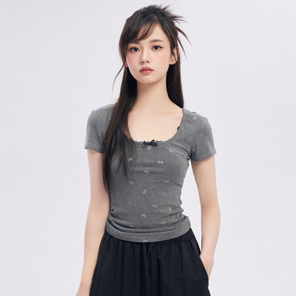 尔给短袖t恤女2024新款爆款夏季方领气质短款上衣女时尚洋气时髦