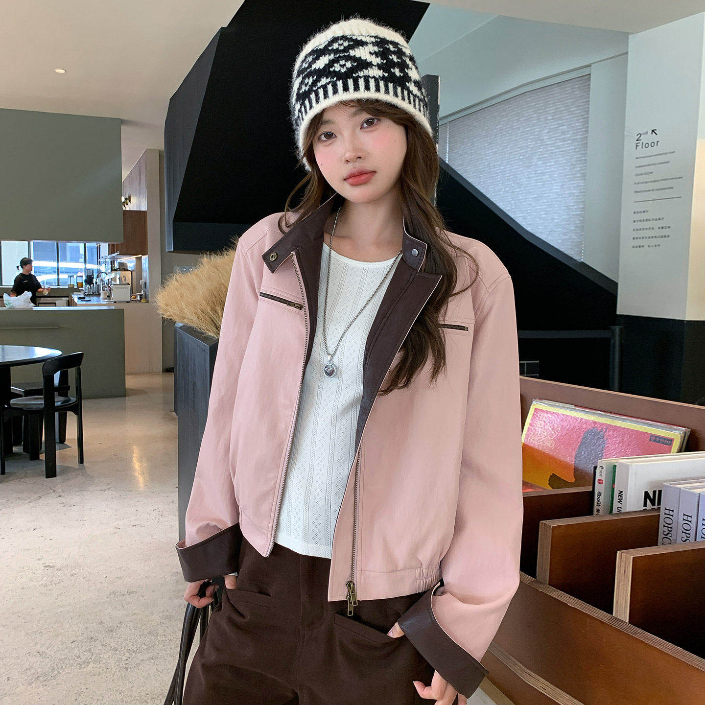 尔给春秋粉色立领皮夹克女设计感拼接百搭洋气短款时尚皮衣外套