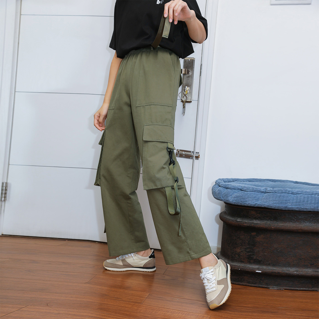 108.00元包邮尔给原宿风裤子2019新款工装裤女直筒宽松bf帅气学生阔腿裤韩版