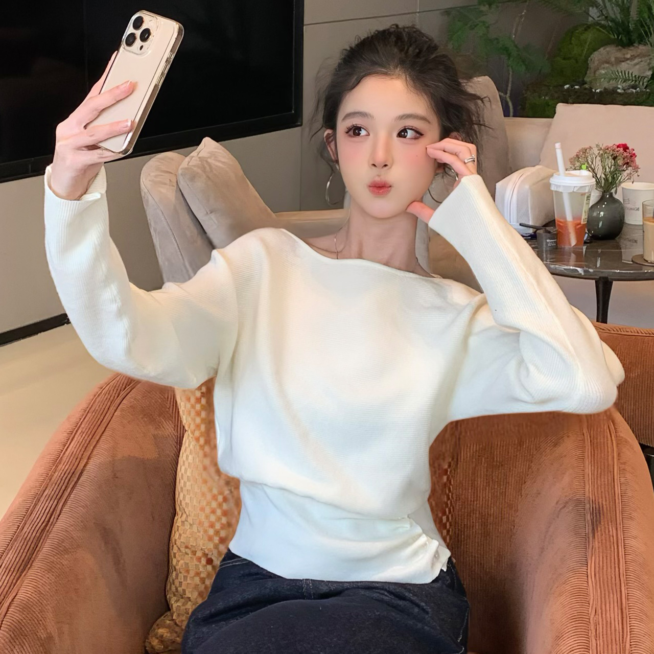 尔给设计感侧抽褶斜肩长袖针织衫