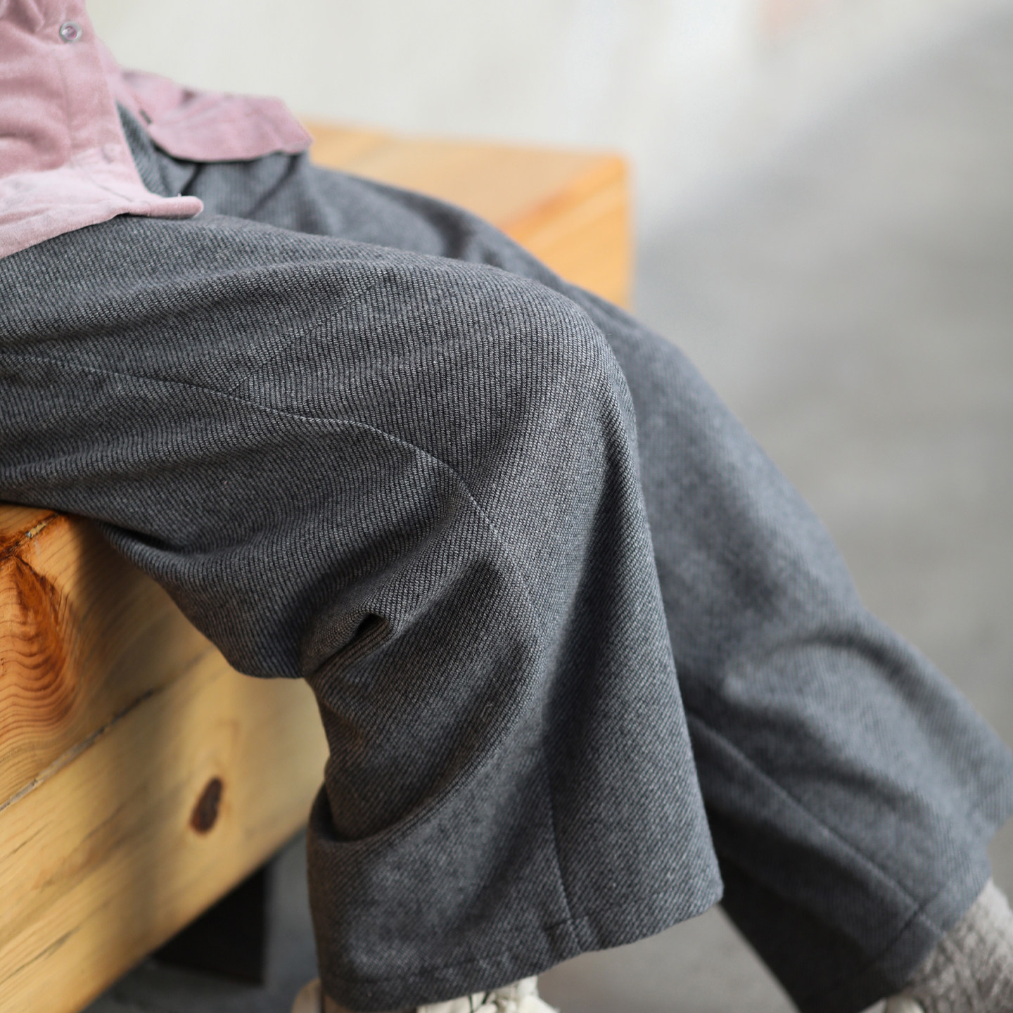 游设计原创宽松加斜纹色织羊毛呢休闲裤阔腿裤长裤 苍峦