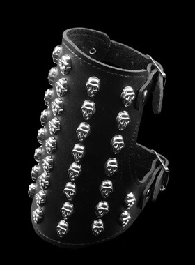 杀马特黑柔软皮银色合金骷髅头铆钉朋克风手链中性饰品手镯大手带