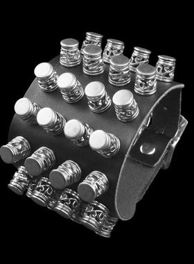 塑料工艺圆台朋克黑宽柔软皮手链