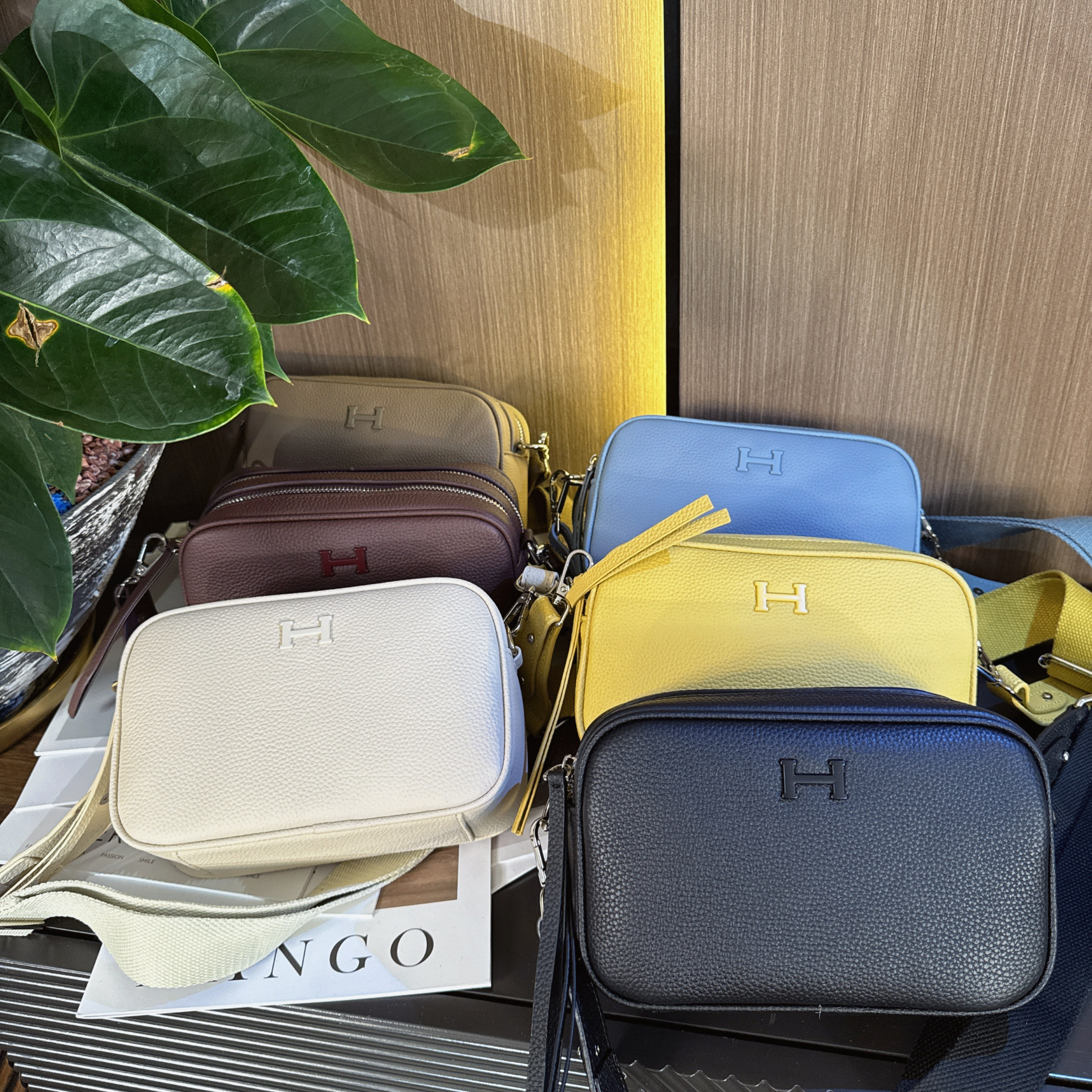 包包惊喜盒1月17日Y30CB585020,女鞋,时尚休闲鞋,淘宝优惠券,粉丝福利购,淘宝优惠卷