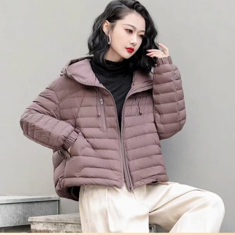 女款轻薄连帽白鸭绒排骨羽绒服