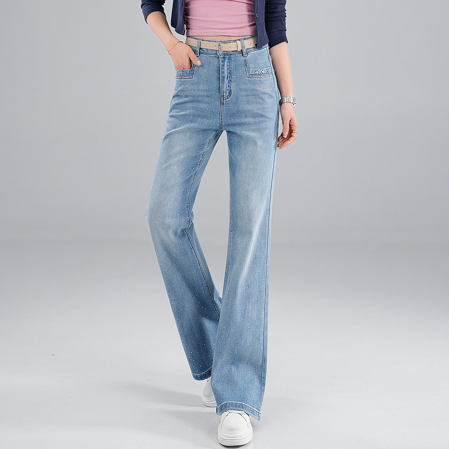 2026春款上新时尚简约烫钻微喇牛仔裤女洋气百搭高腰显瘦喇叭裤潮