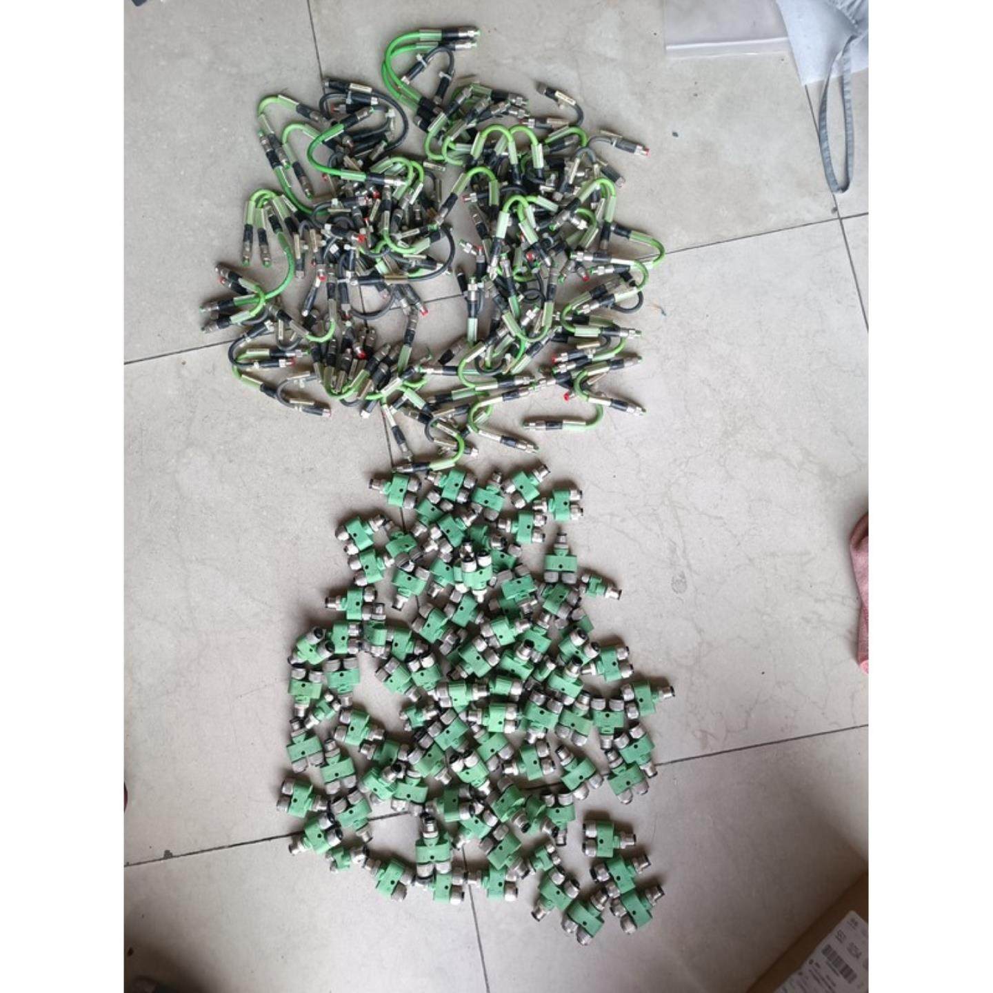 菲尼克斯Y型分配器SAC-3P-M12Y2XM12FS 1