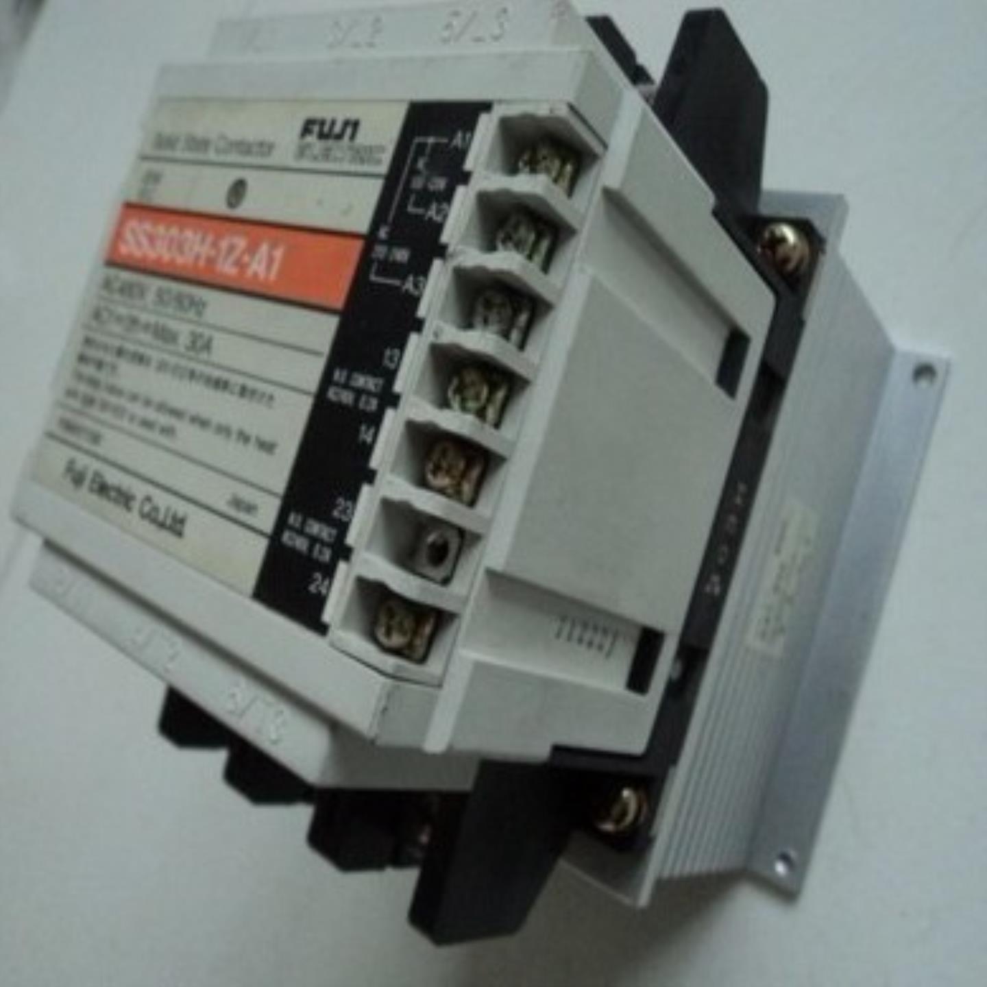 正品固态SS303H-1Z-A1SS303H-1-D2SS302H-3Z-D3SX1-E12散热架