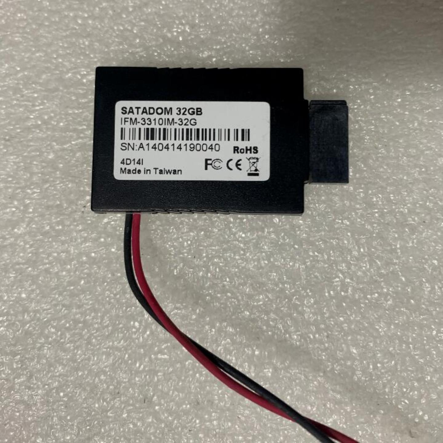 IEI  SATA DOM电子硬盘32G 工控机软路由闪存盘 IFM-3310IM-32G